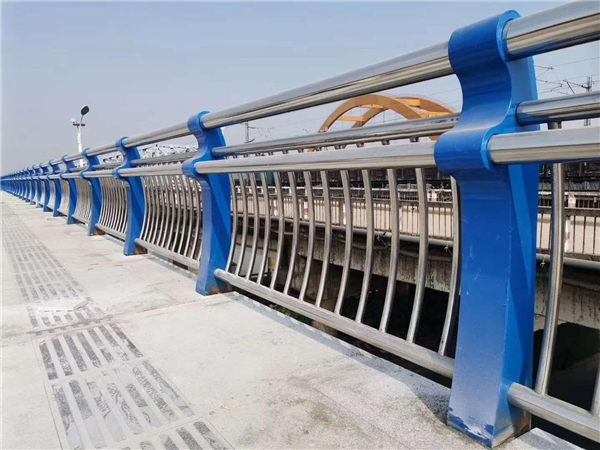 韶关304不锈钢复合管护栏的生产工艺揭秘